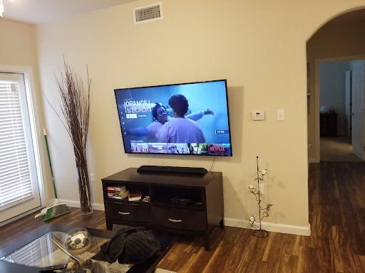 YJ Home Repair / Drywall Repair/Handyman/plumbing/Electrician/painting/Bathroom Remodel